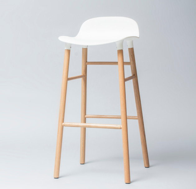 Minimal wooden decoration E